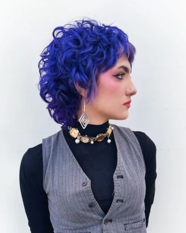 Spark plug recharge! ⚡️💜✨
.
@lausonkai 👩🏽‍🎤
Color @pinkhairlalla415 
Cut @thanks.naimah 
.
#sparkplug #electricpurplehair #purplehaze #hairhaze #curlycuts #punkstyle #purplepowerranger #dptlife #dpthair #colorist #texturespecialist #sanfranciscofashion #sanfranciscobayarea #partlymagic #partlylogic #bestinthebay #salonlife #powertothepurple
